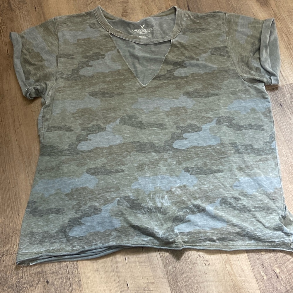 American Eagle top